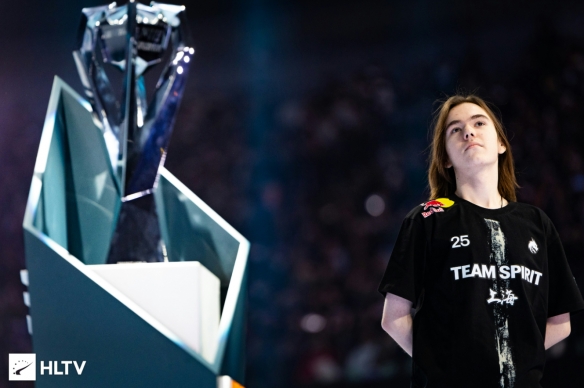 赛前数据：TES已达成大场7连胜 GALA每死伤害16562.51第一