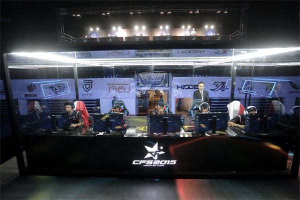 LPL多家俱乐部齐官宣，抢人大战一触即发